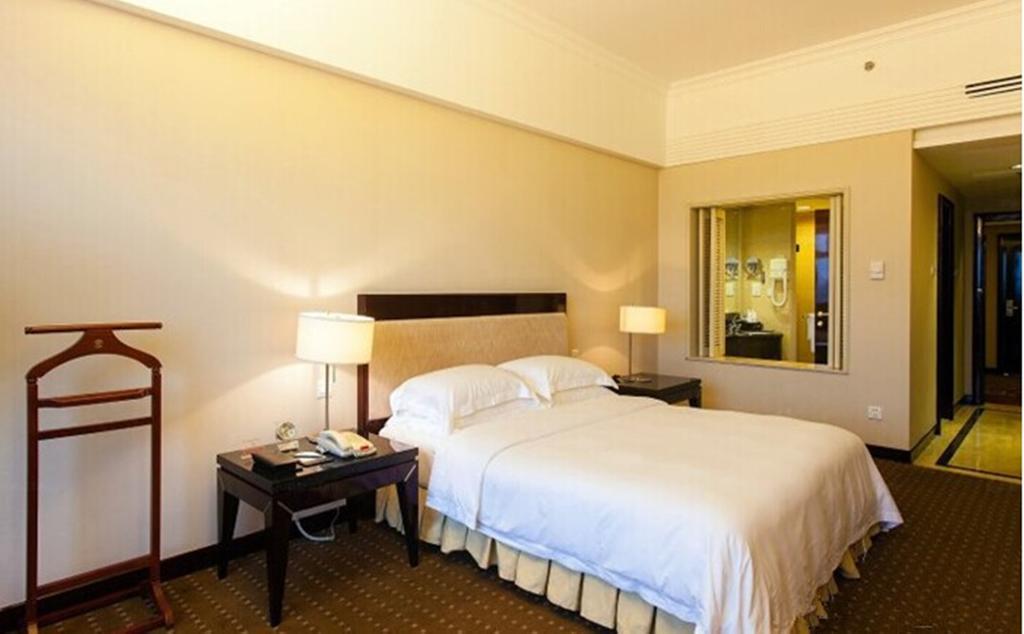 Tienyow Grand Hotel Haikou  Room photo